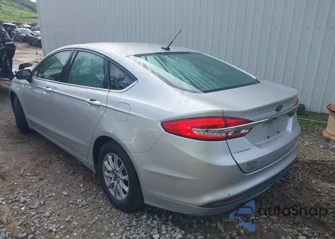 2018 Ford Fusion S из США, поврежденный, VIN 3FA6P0G72JR177245